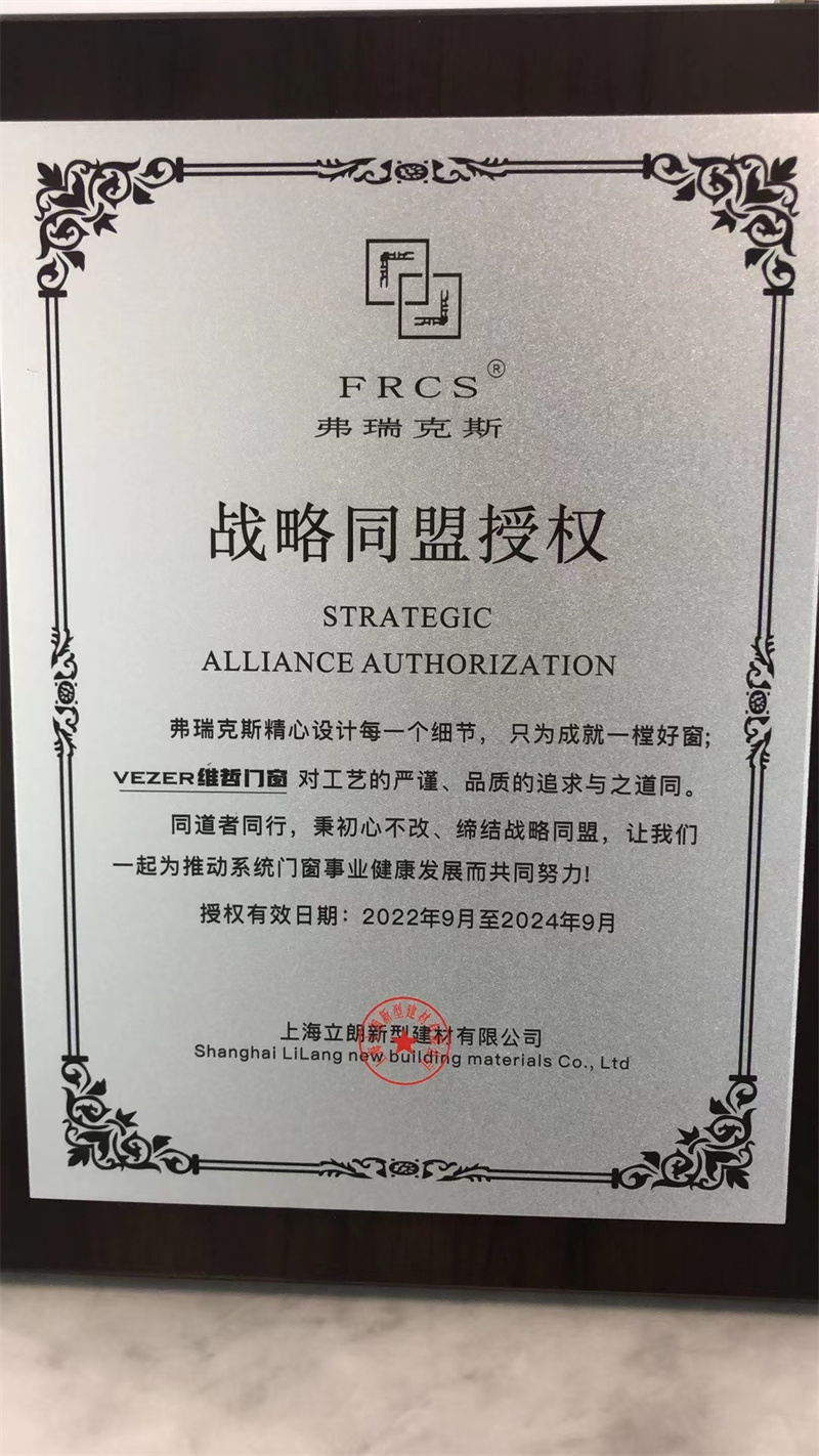 1-22122113042Y09.jpg