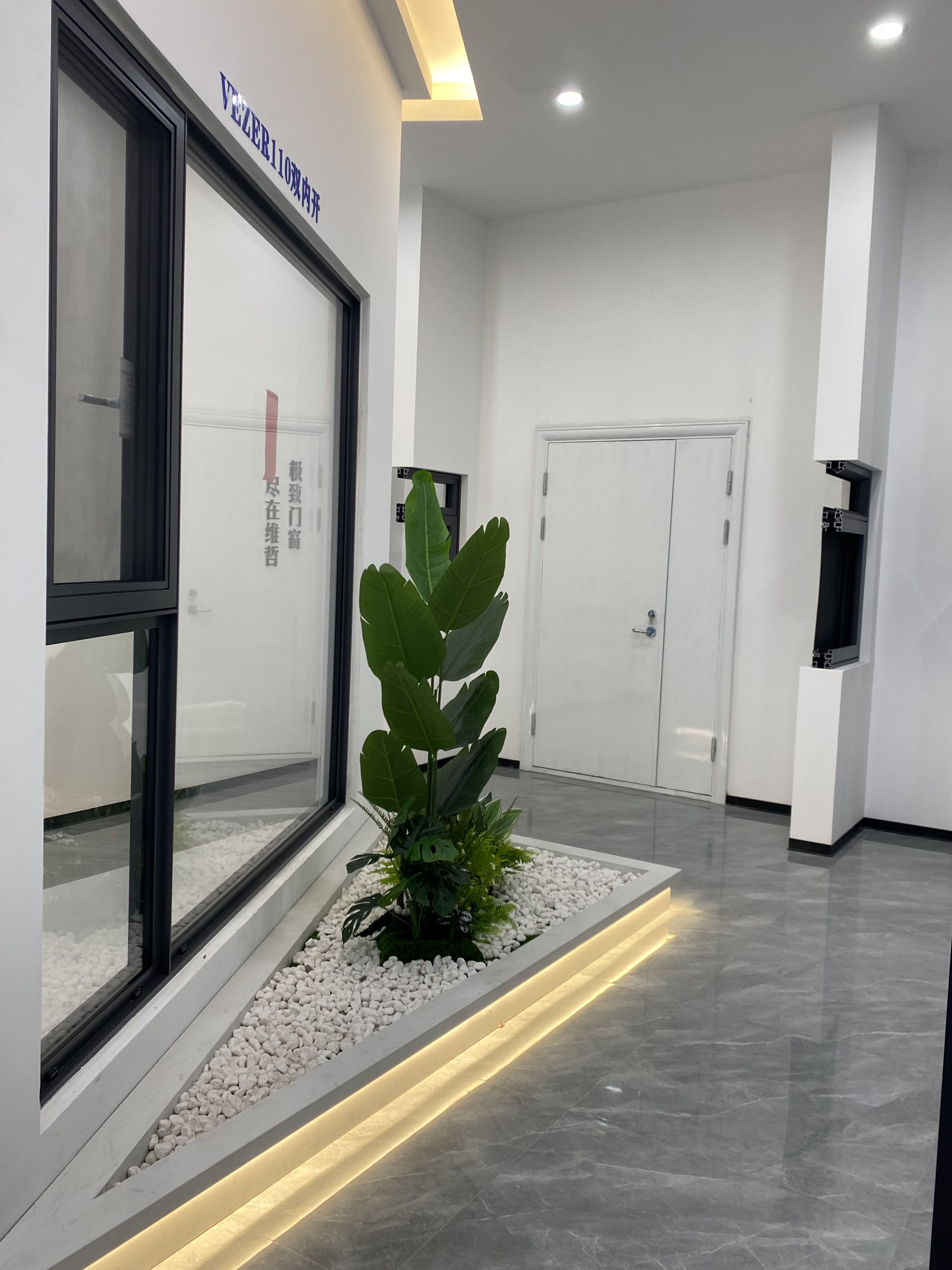 VEZER 维哲门窗南京店开业，展厅装修完毕(图4)