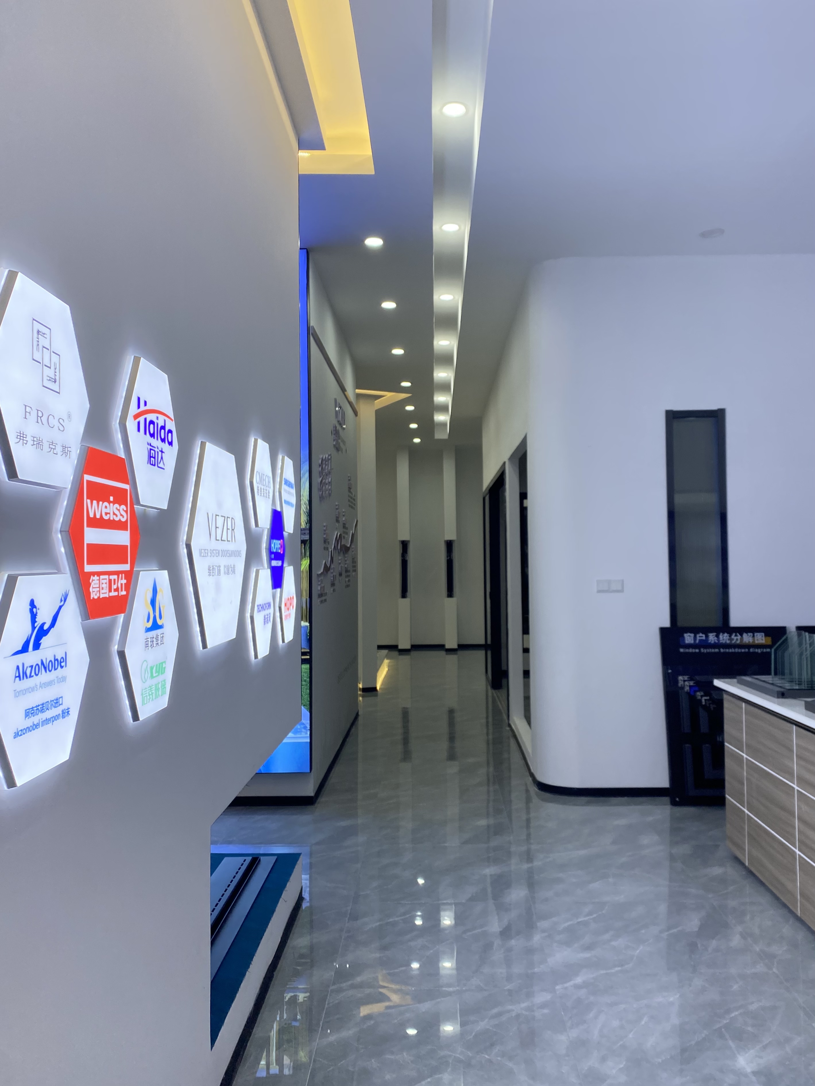 VEZER 维哲门窗南京店开业，展厅装修完毕(图7)