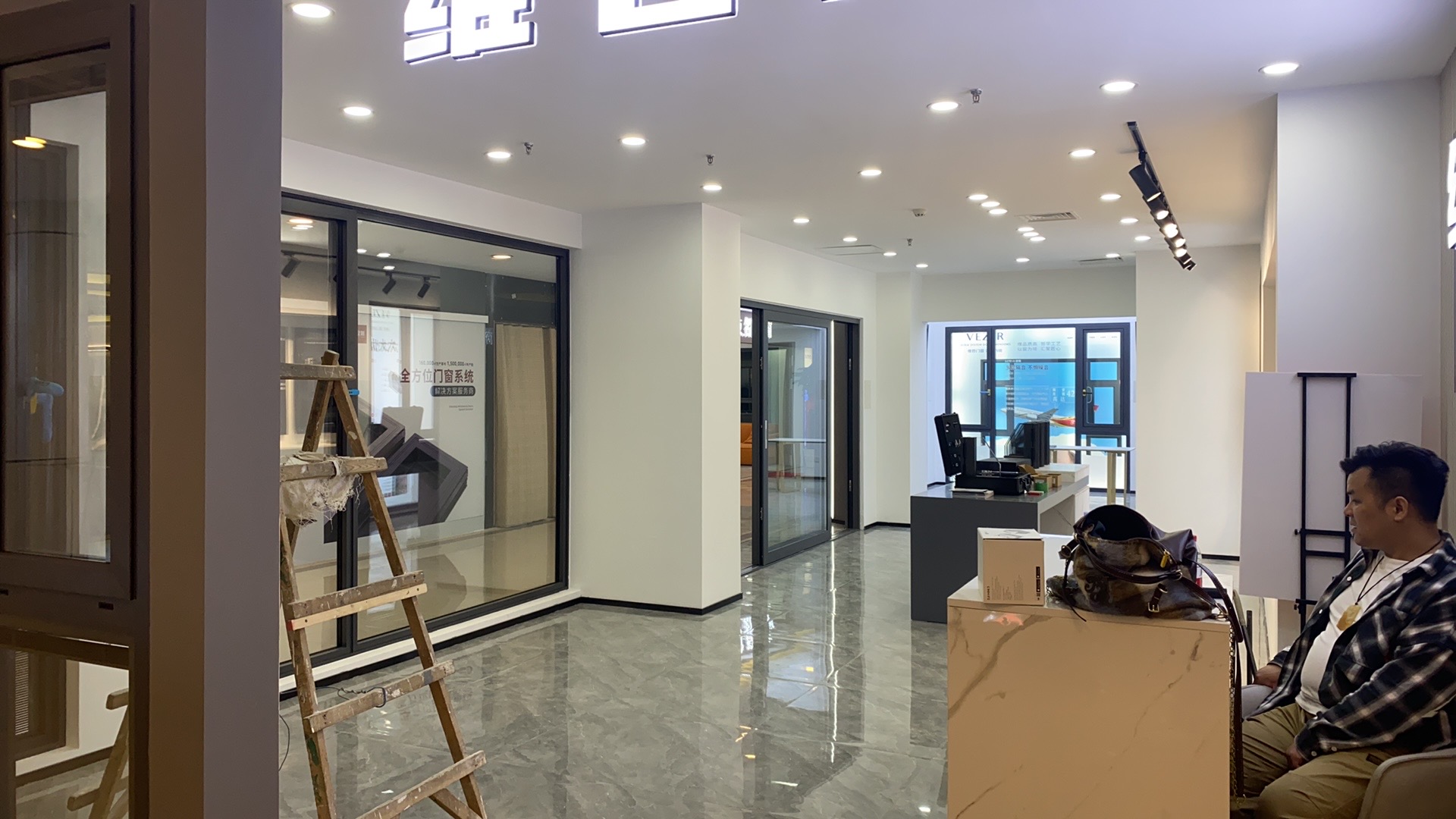 上海宝山专卖店开业大吉(图3)